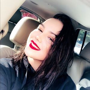 Meet your Posher, Sierra